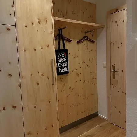 Zum Rota Hus 公寓 阿罗萨